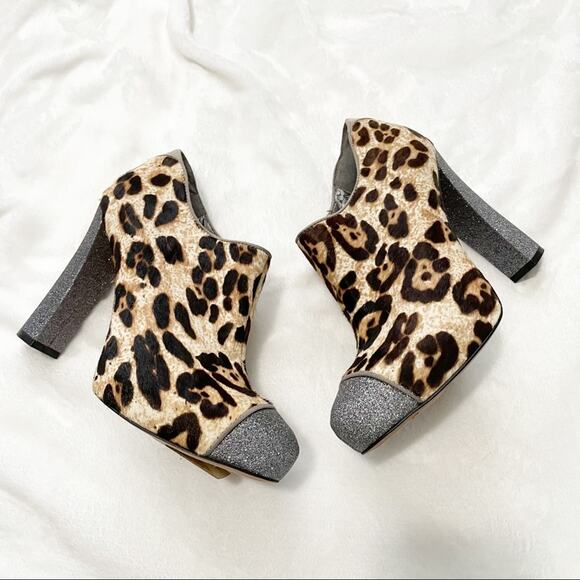 Sam Edelman Felix leopard silver glitter calf hair heeled booties size 7 NWT - Picture 3 of 9